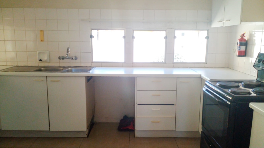 To Let 3 Bedroom Property for Rent in Pinelands Western Cape